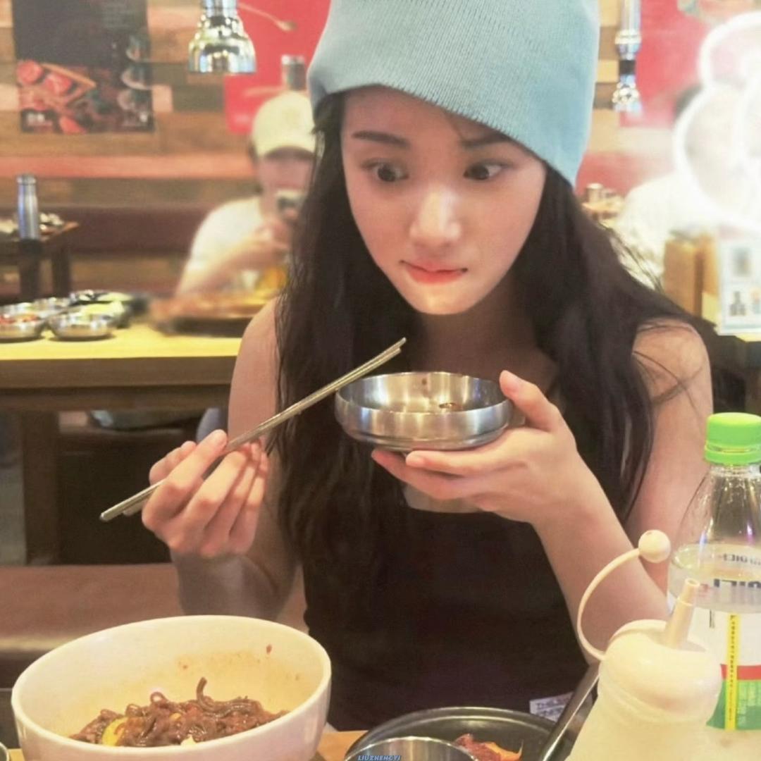 嘟嘟小啦•︠ˍ•︡.