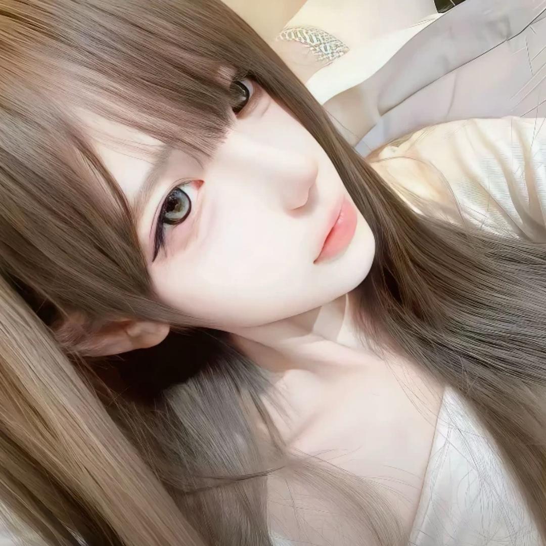 池中鱼.
