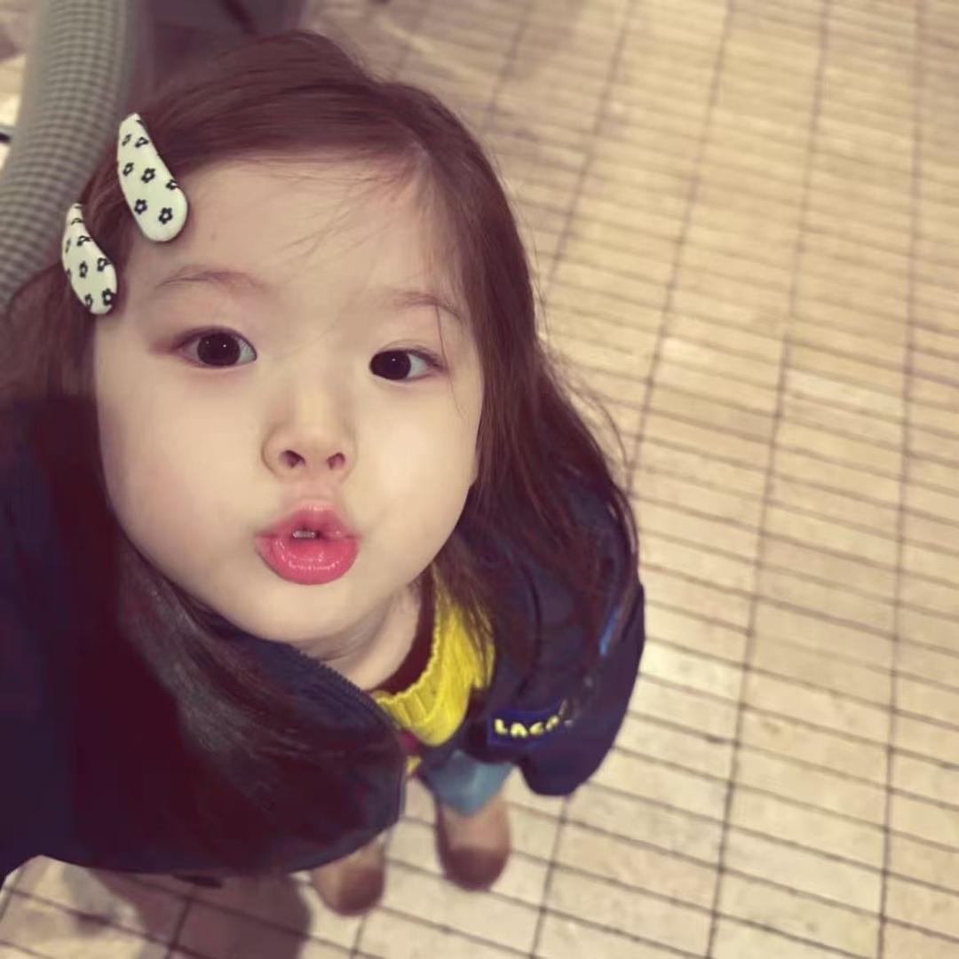 卖萌被打掉两颗门牙