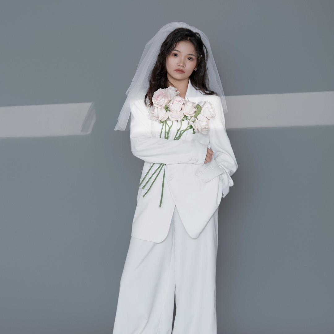 美女不讲“李”