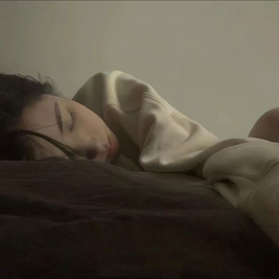 犯困蛋挞.