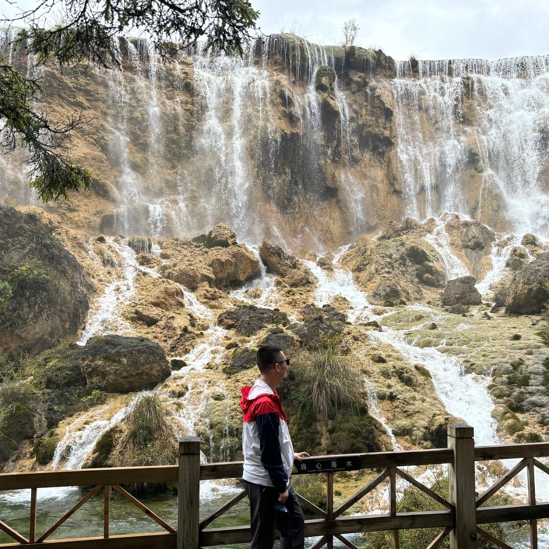 林默