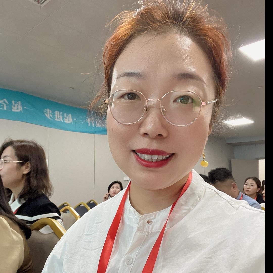 青岛赞花阁花艺馆.红姐