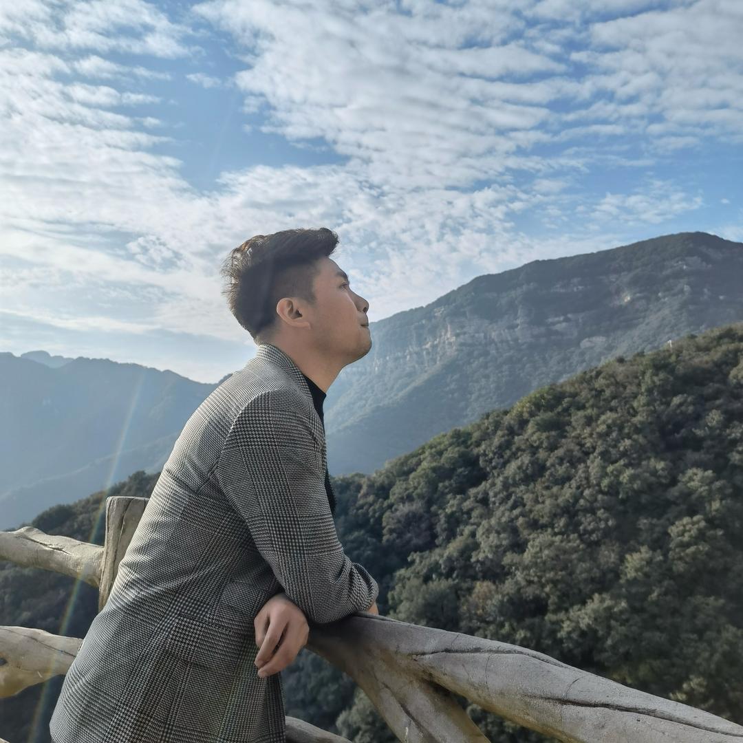 @非凡。