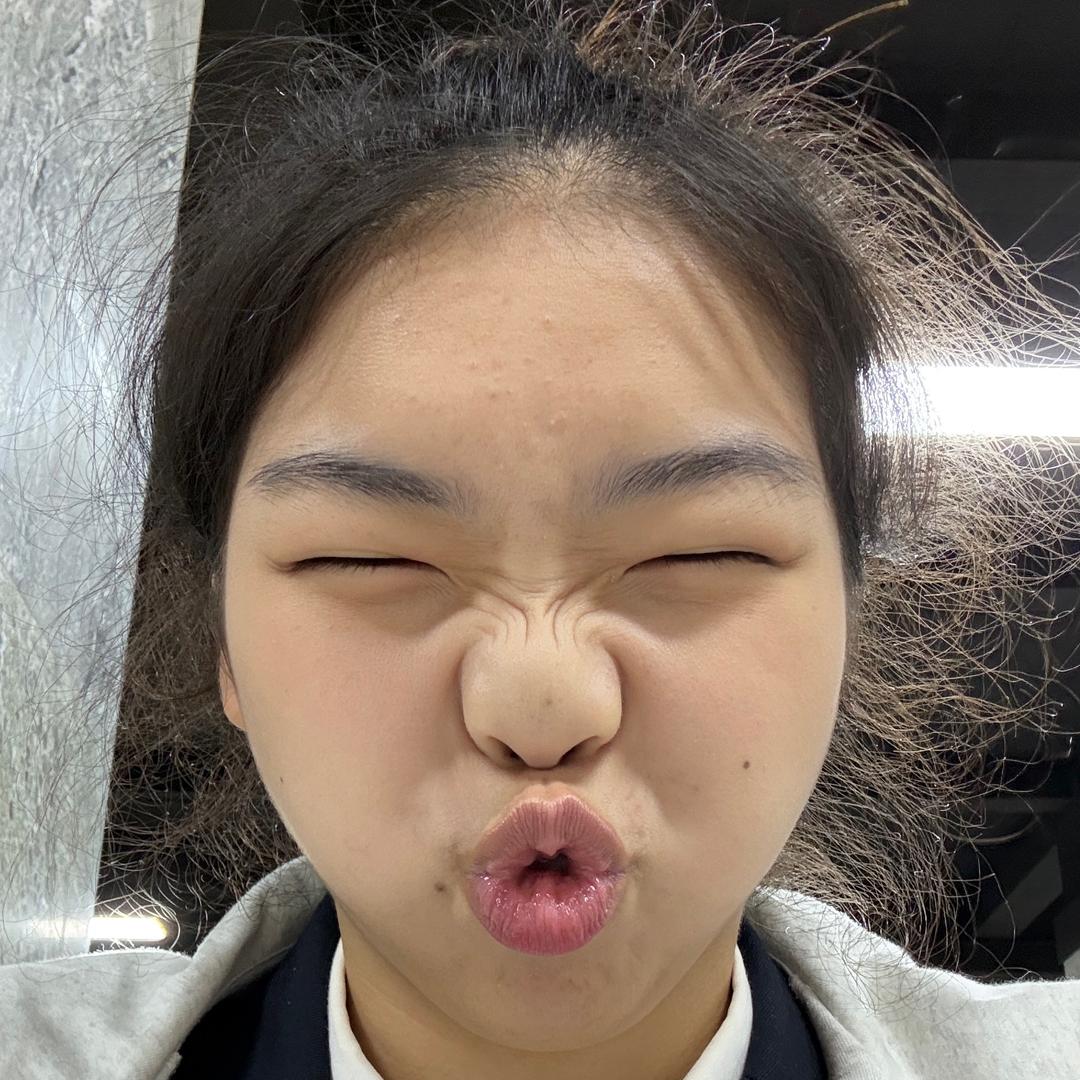 Zoeyna.