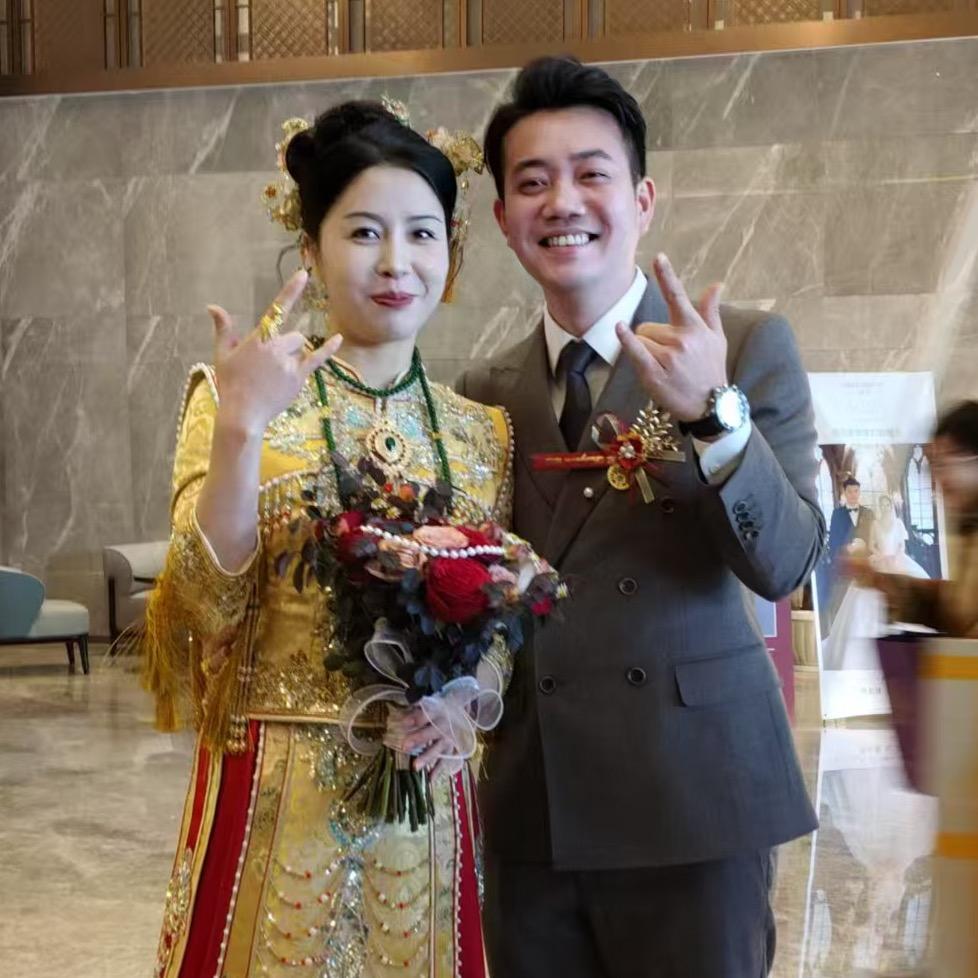 武汉湛江宴老板娘周有钱