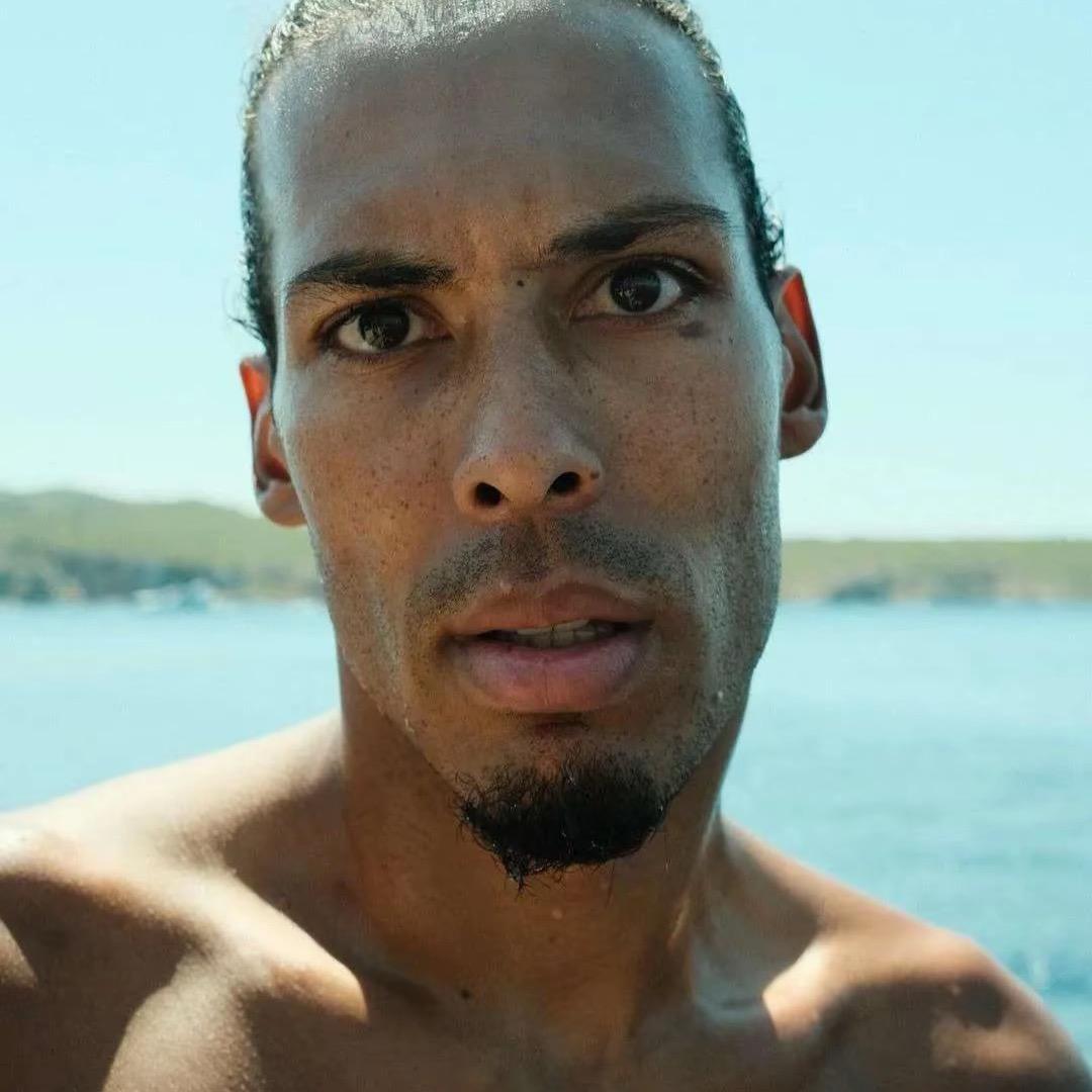 撒娇男人最好命