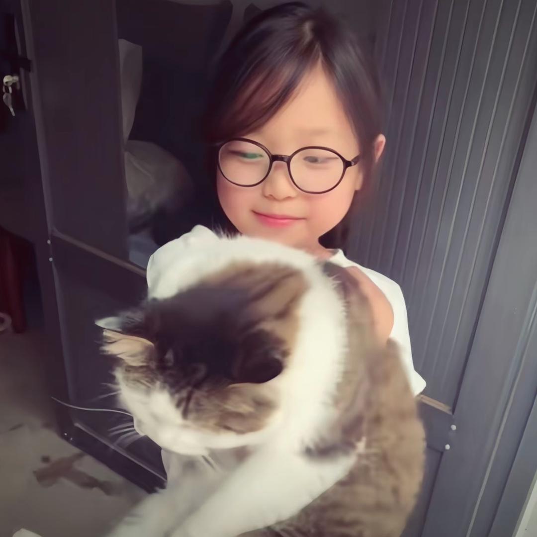 内向小美