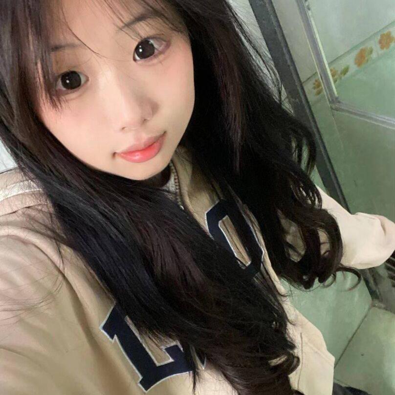 小丽服装穿搭