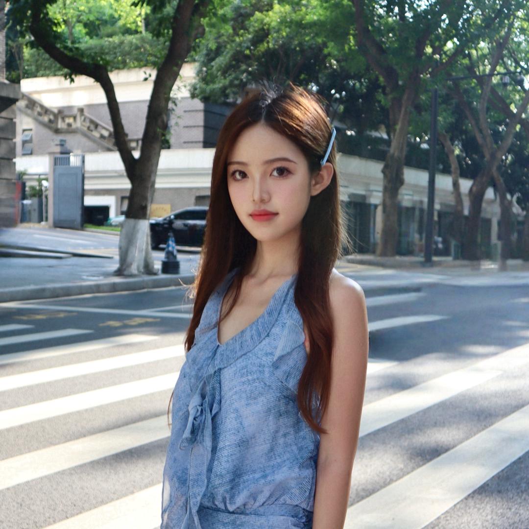 梦游的小青