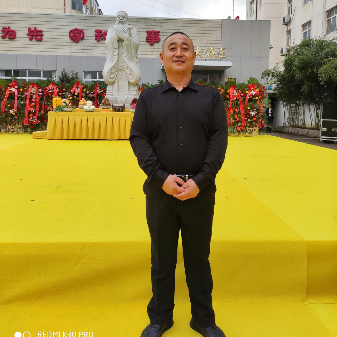 诸城市鞠哥汽贸有限公司