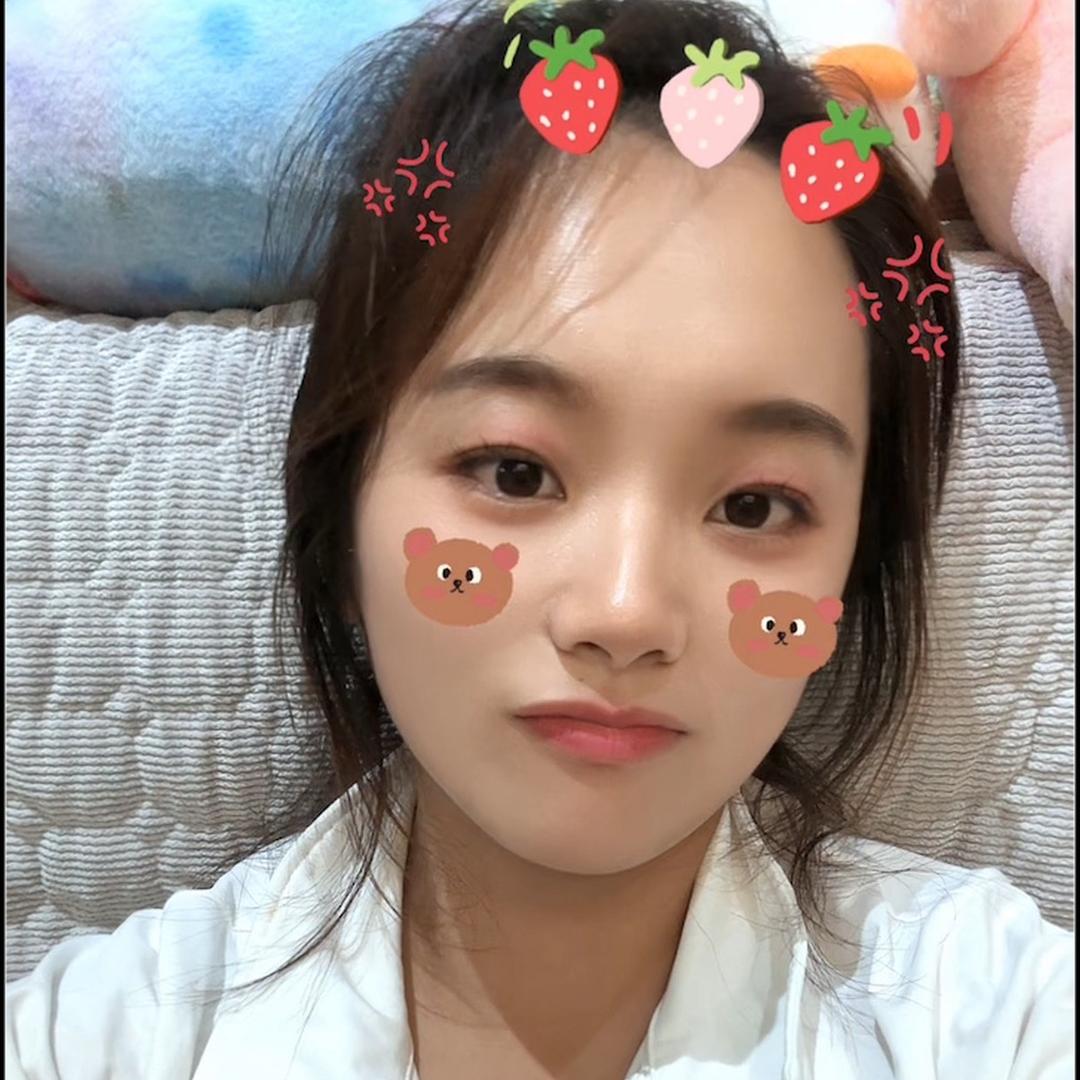 ゞ 忙着可爱🙂️