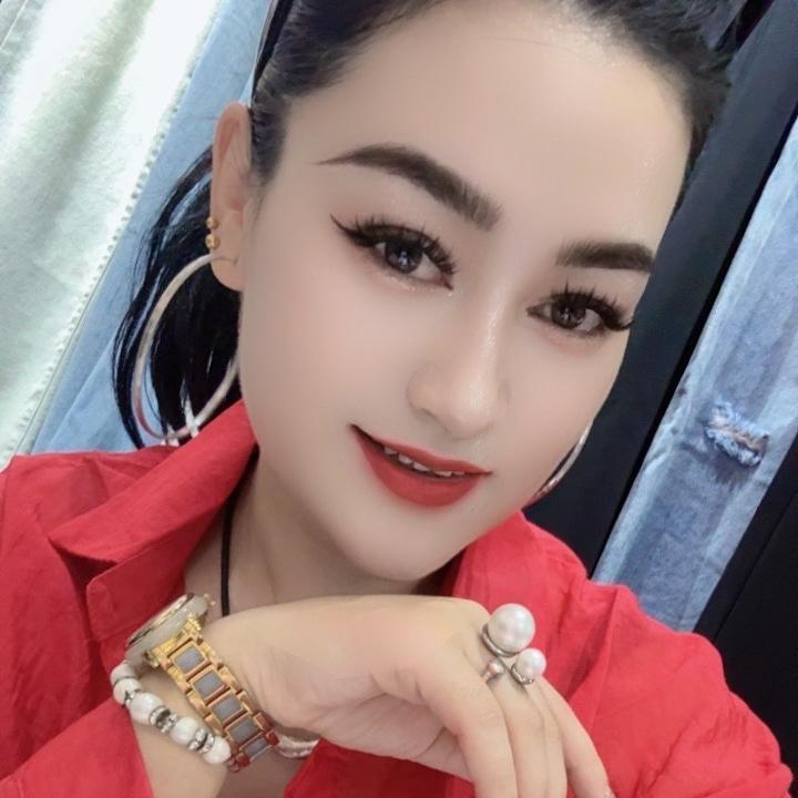 墨玉县花泉服装店