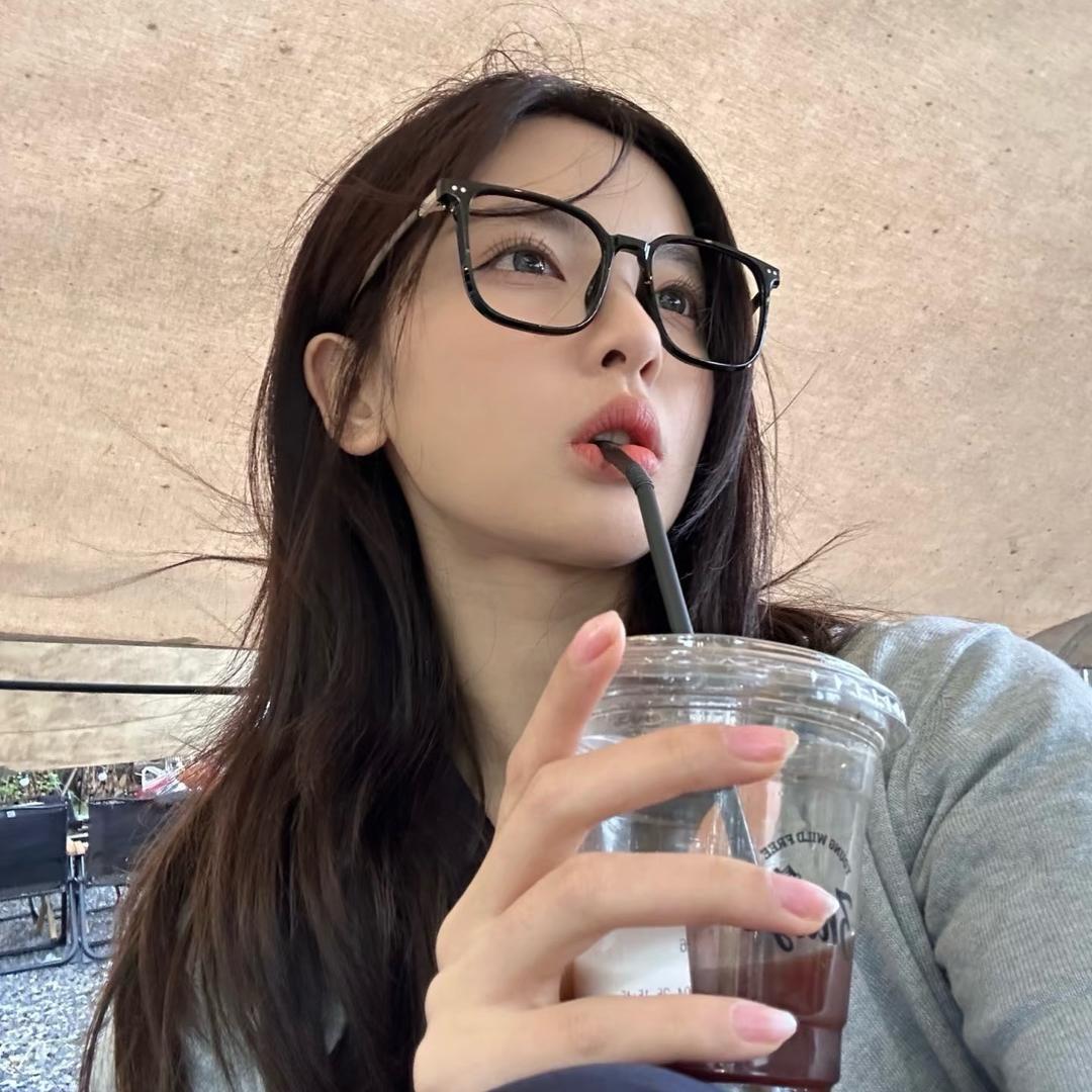奥特曼他亲姐