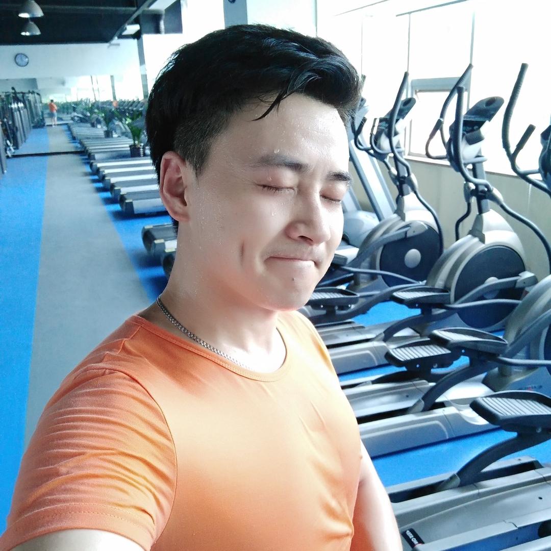 王浤骏