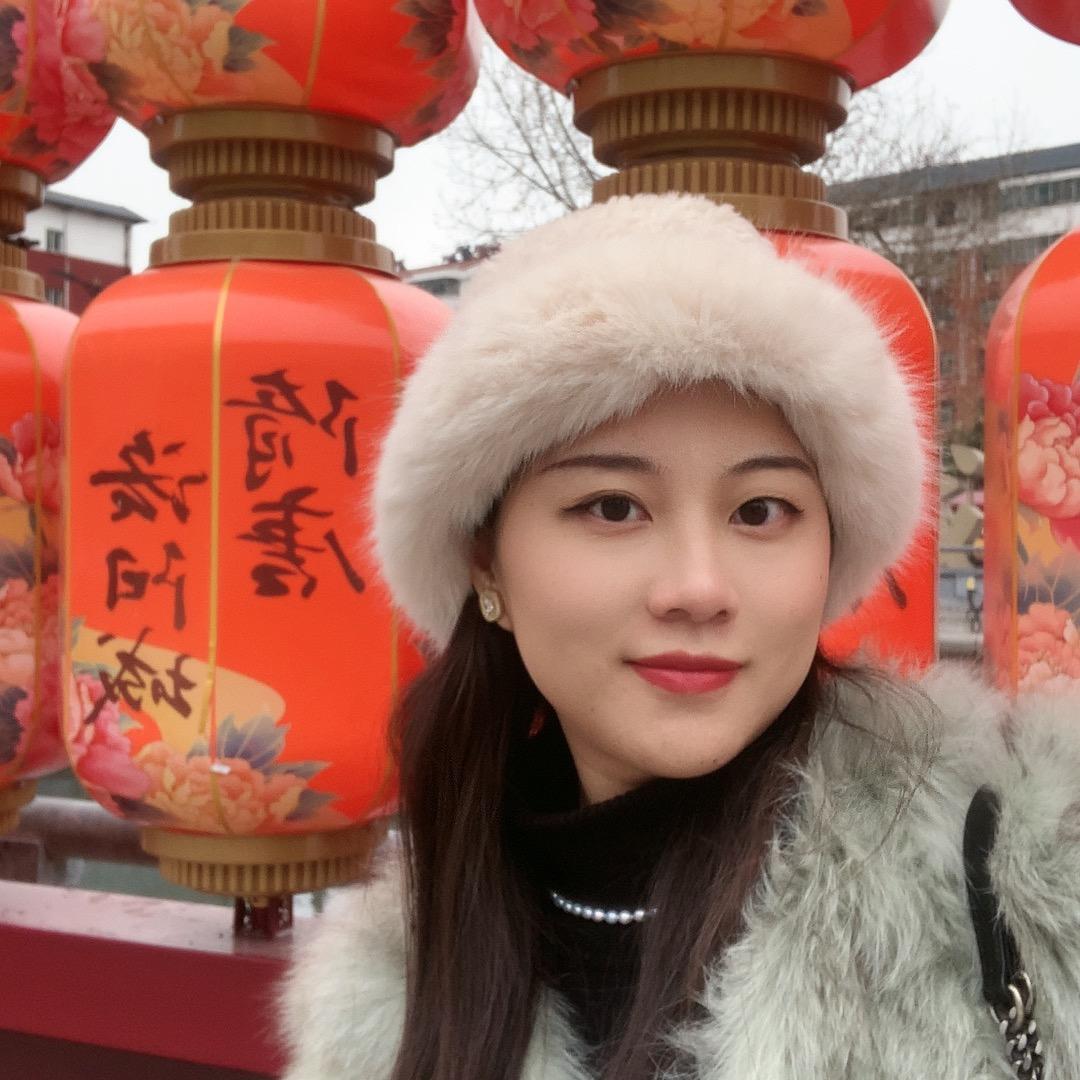 秋秋子。