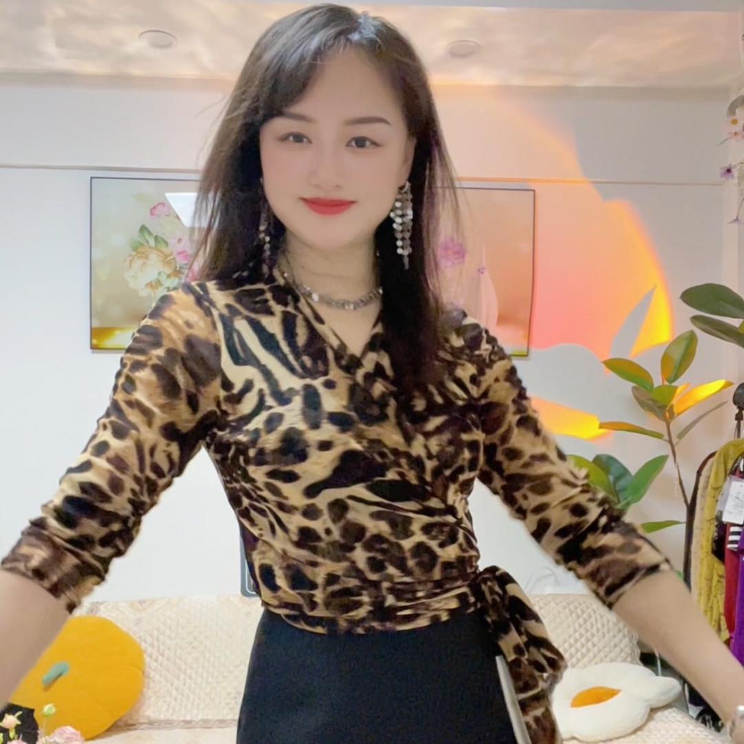 唯依(精选女装)