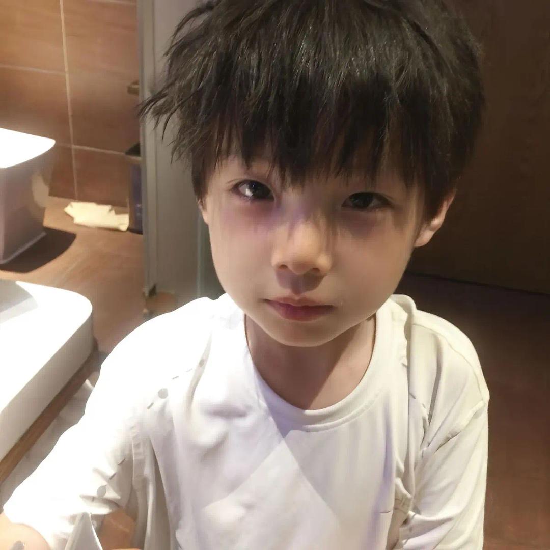 杨洋羊.
