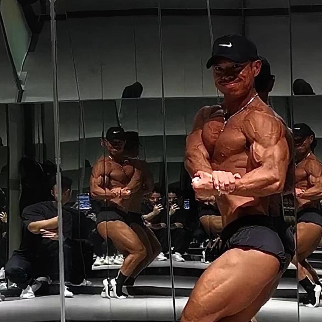 hou（碳水怪兽）