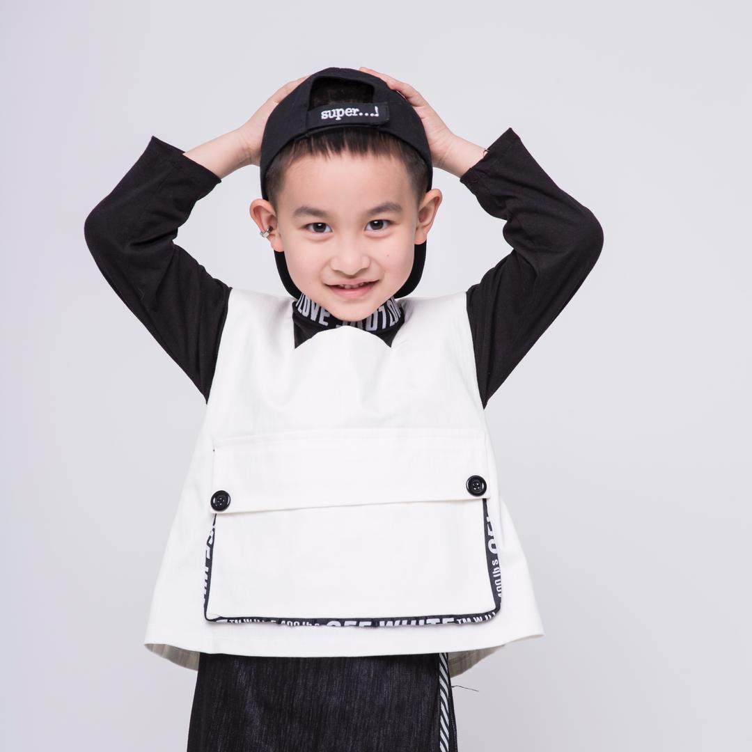 小孩哥许哪吒