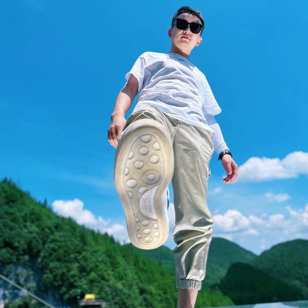 万州欧阳汽车改装