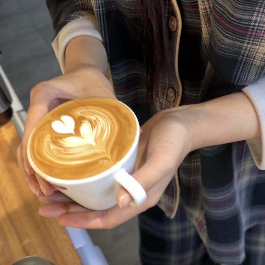 空空的咖啡杯🍅