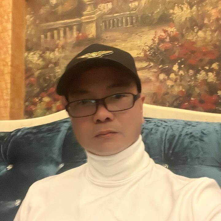 詹姆斯勇