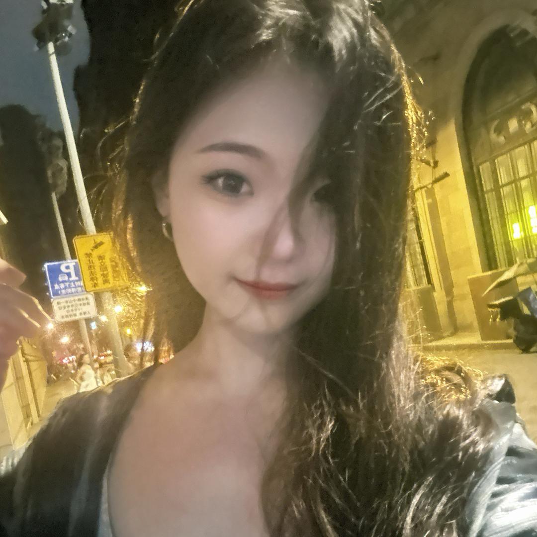 赛赛.