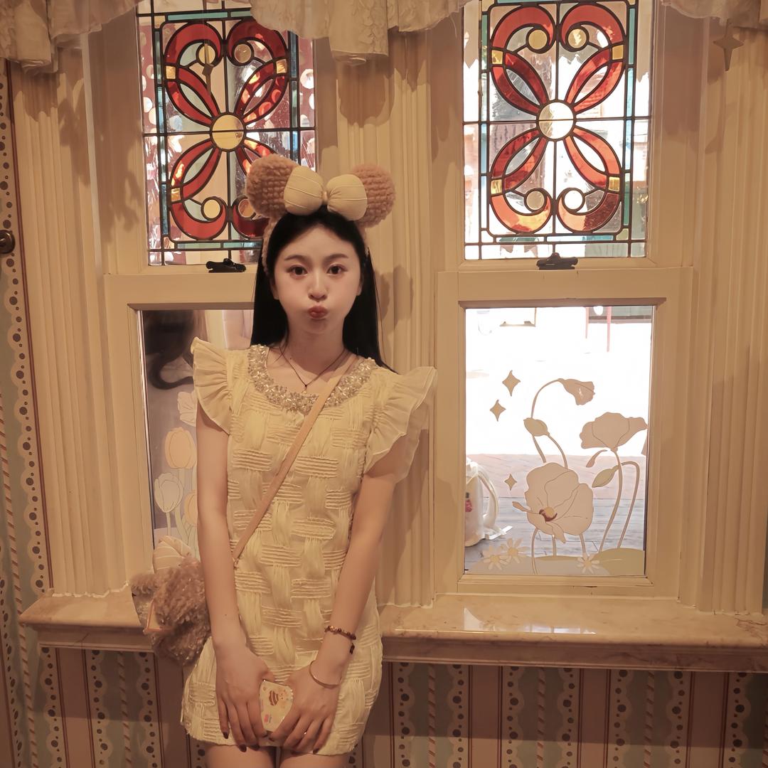 小小莎