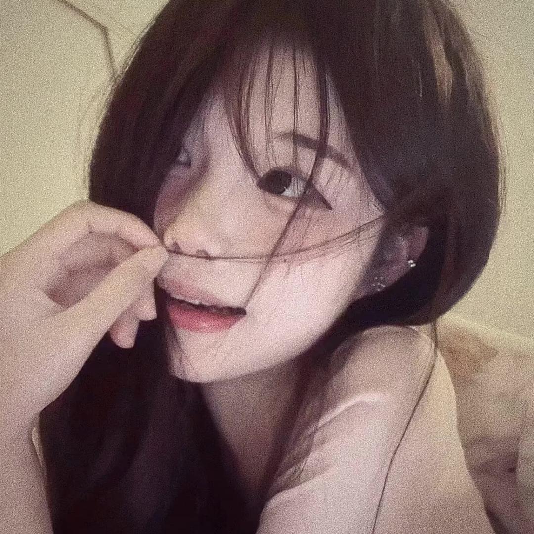 如初.