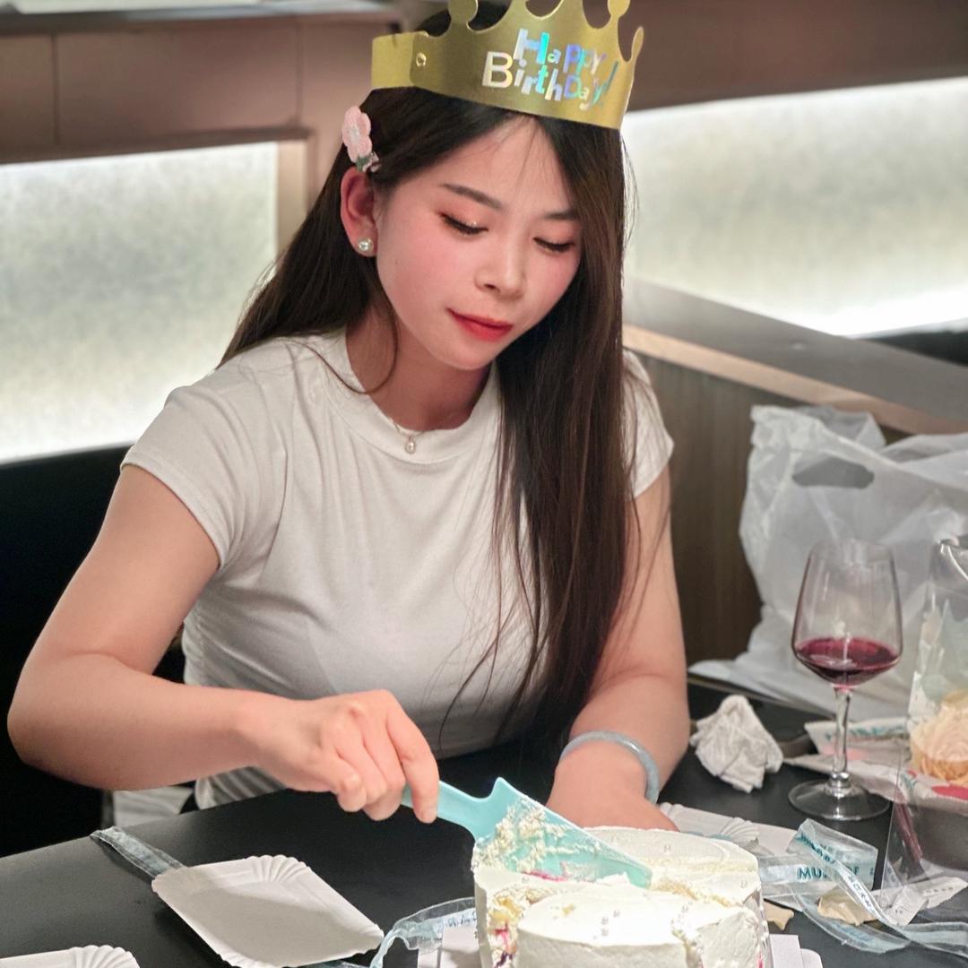 小阿姨佩佩