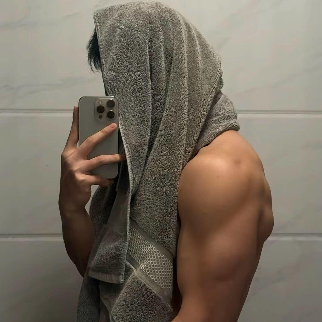 害羞腼腆阴暗