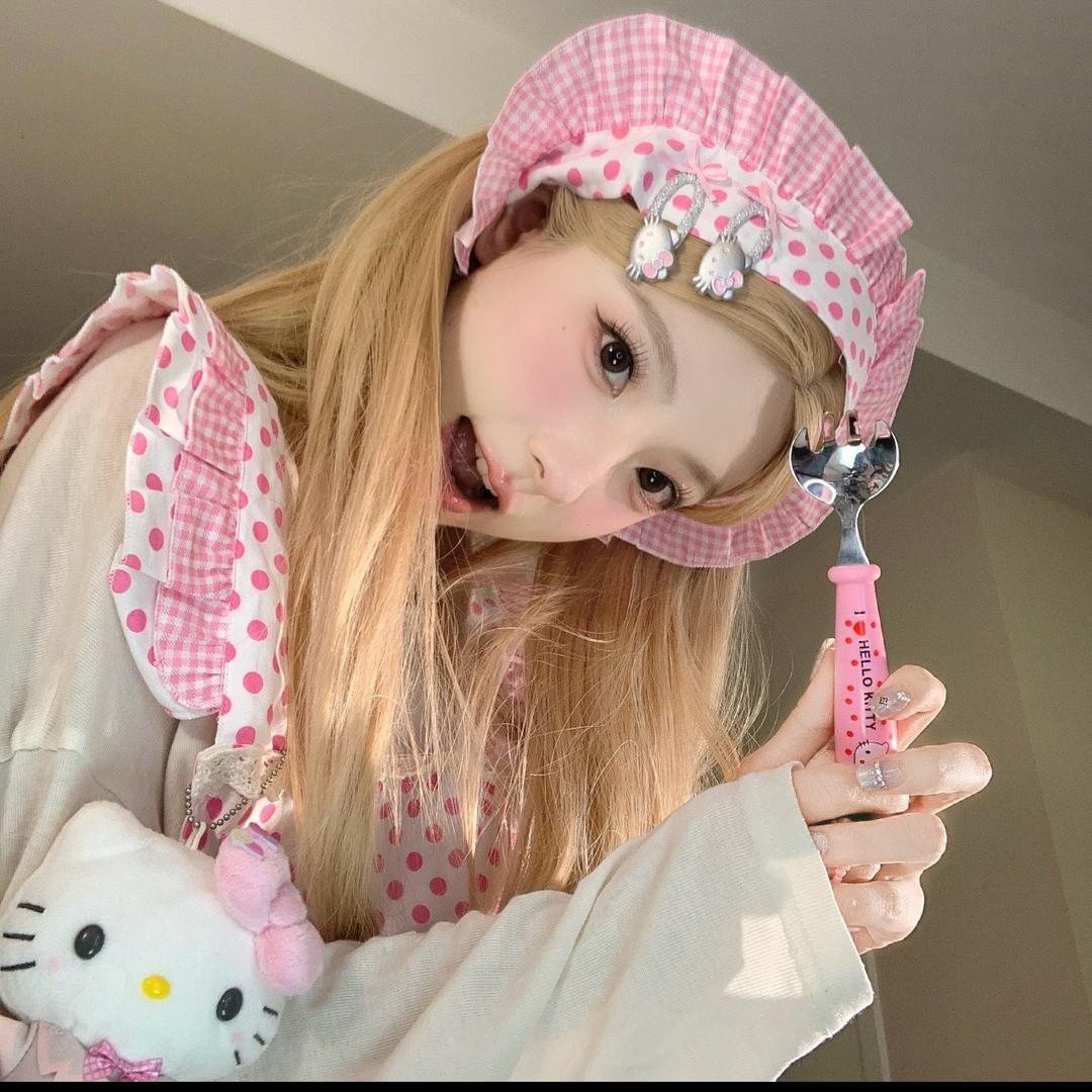 我当然知道啊  我很漂亮💭