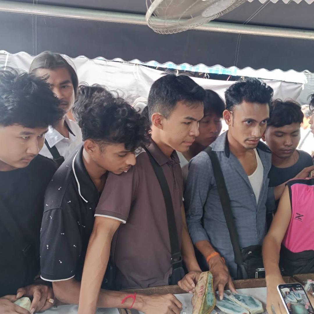 瑞丽志宝珠宝精品店