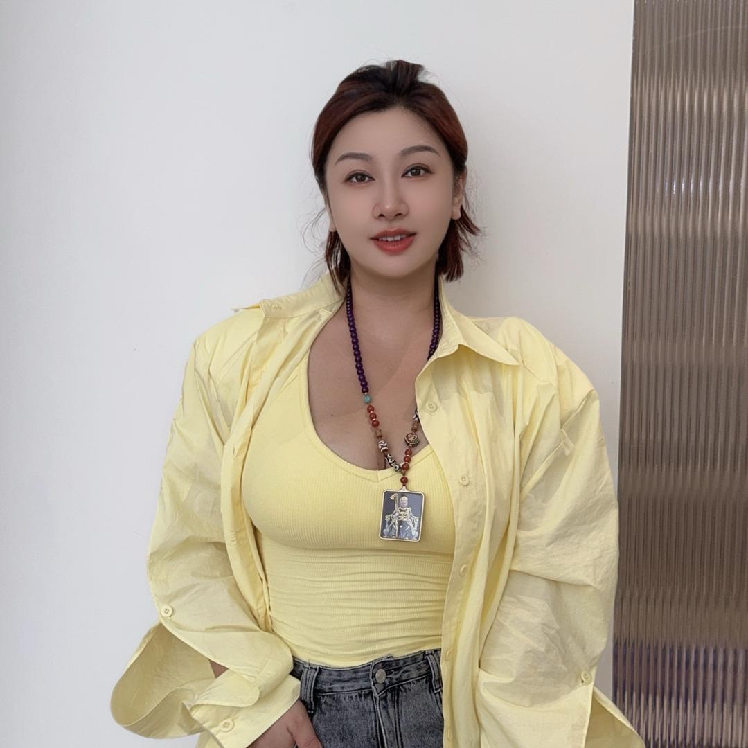 光芒万丈耿女士♈️