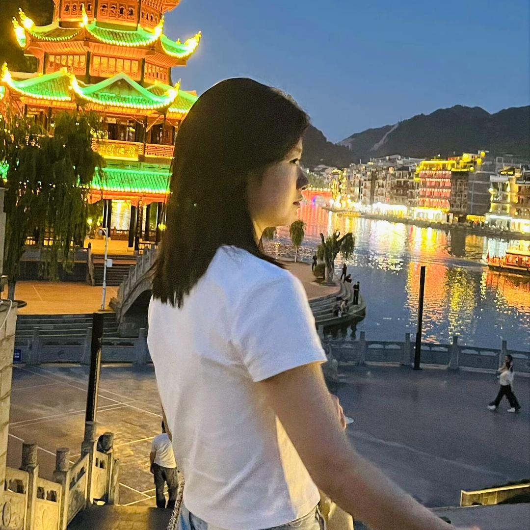 Y 。