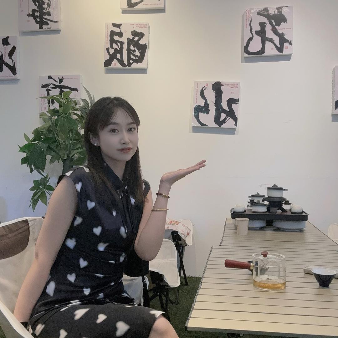 好来玉自助复合美甲店