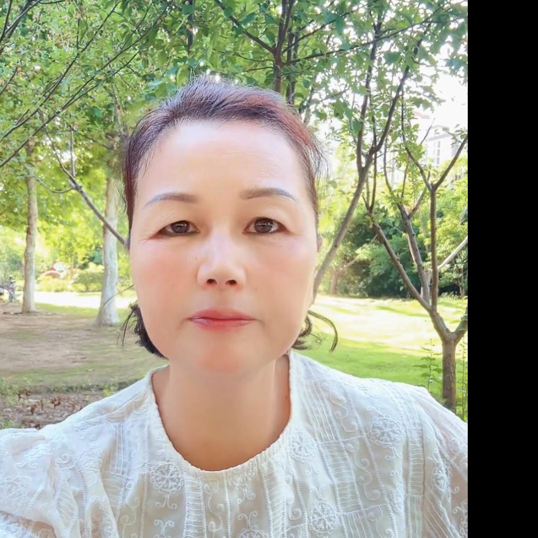 蒋姐首播正在准备中
