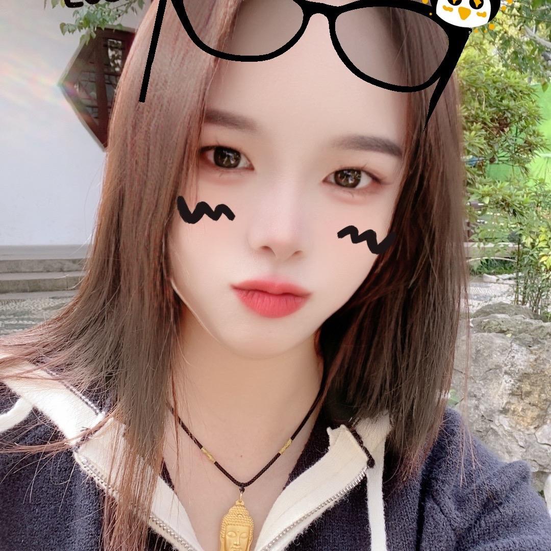 嚼着糖糖的小沙弥