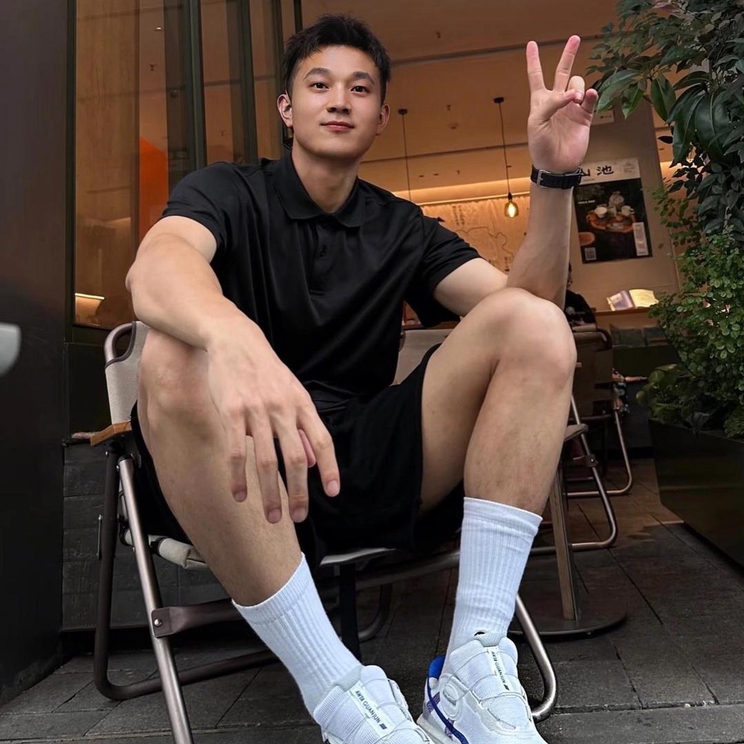 吃饭时不饿🍽️