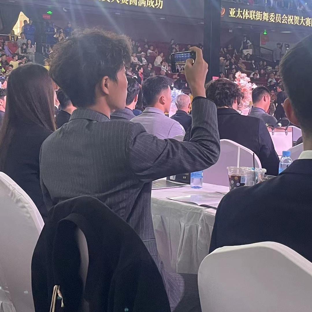 拉丁舞袁老师