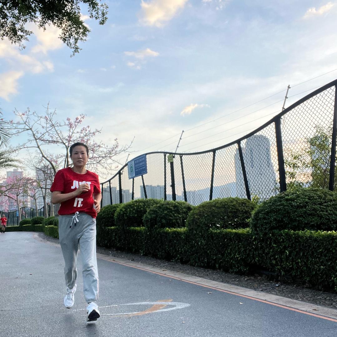 爱跑步的彭女士