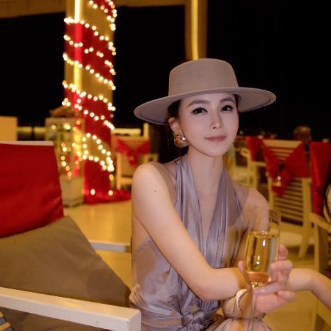 溶溶RONGRONG～穿搭分享