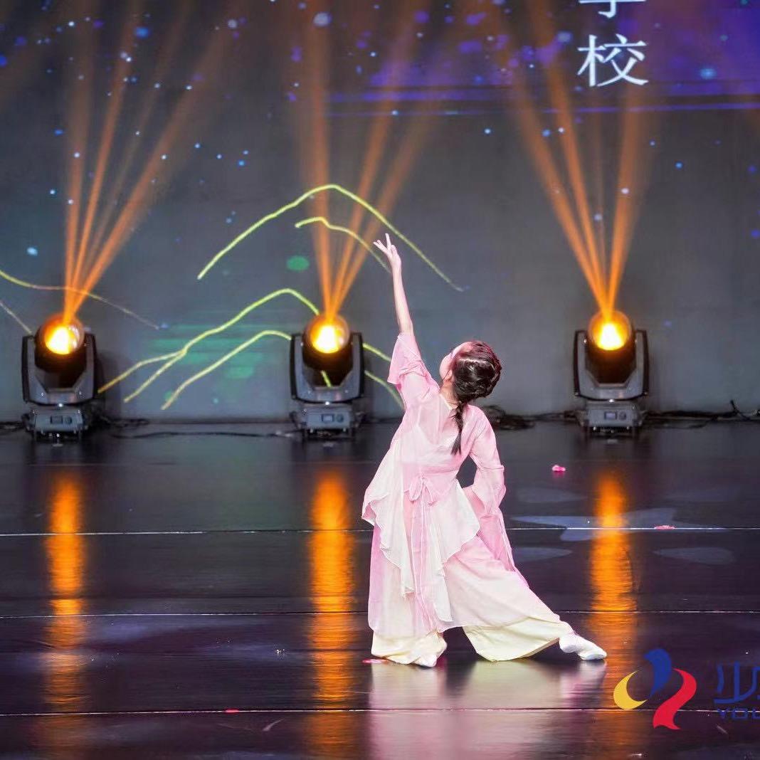 诗韵吖🇨🇳