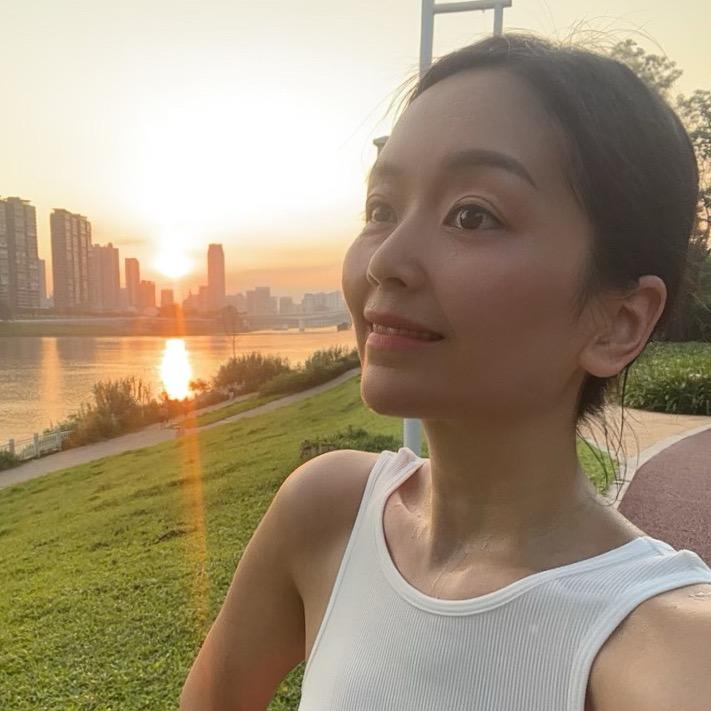 青青漫漫步🌻🌻