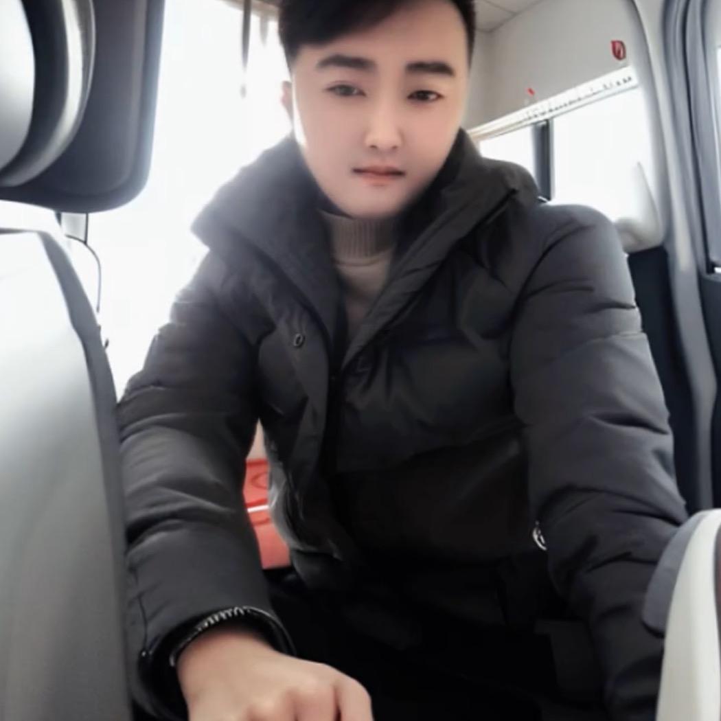 ✨ 初蒅ヽ♂ ╰→繁煋ヤ ✨