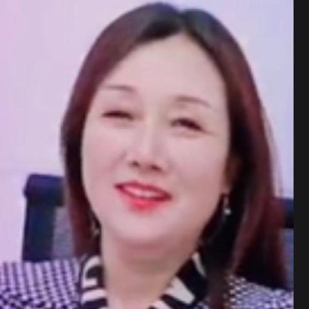 芳姐穿搭