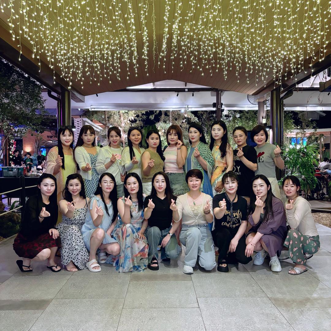 锦尚（汇宇店）美女团