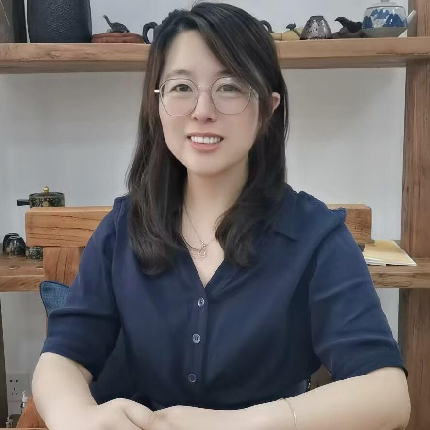 张校长帮大学生指导