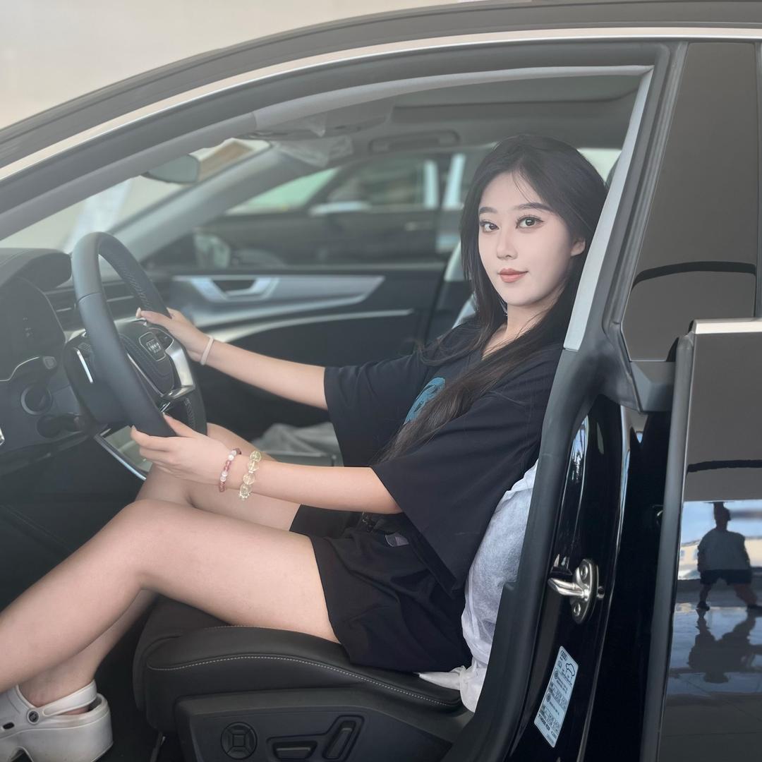 辰兴汽车-主播涵涵